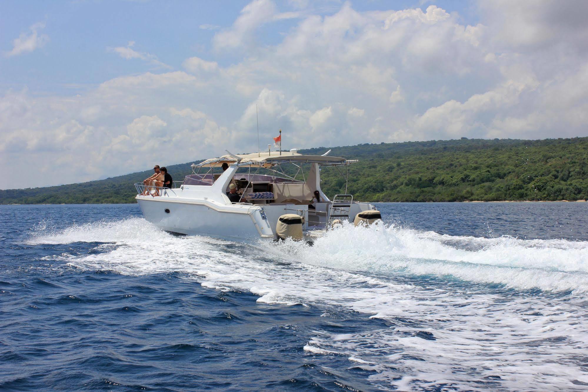 Bangsring Breeze Hotel Banyuwangi  Buitenkant foto